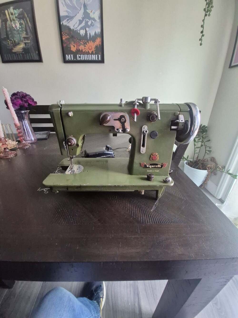 Functioning Vigorelli ZZ/A Robot Vintage Sewing Machine Green Made in Italy